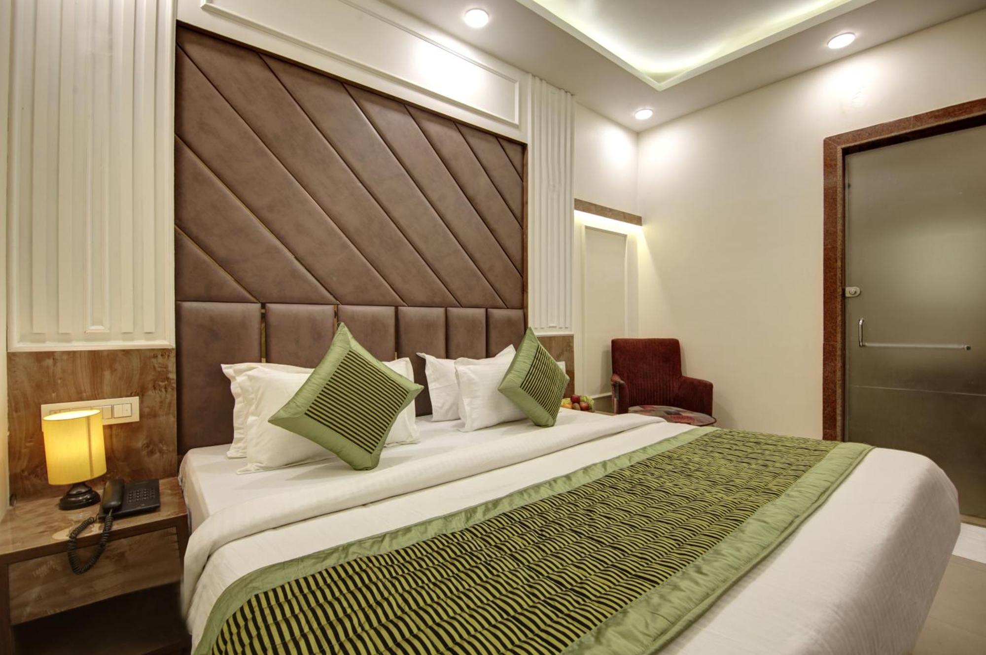 Bless Inn - Near Connaught Place Nowe Delhi Zewnętrze zdjęcie