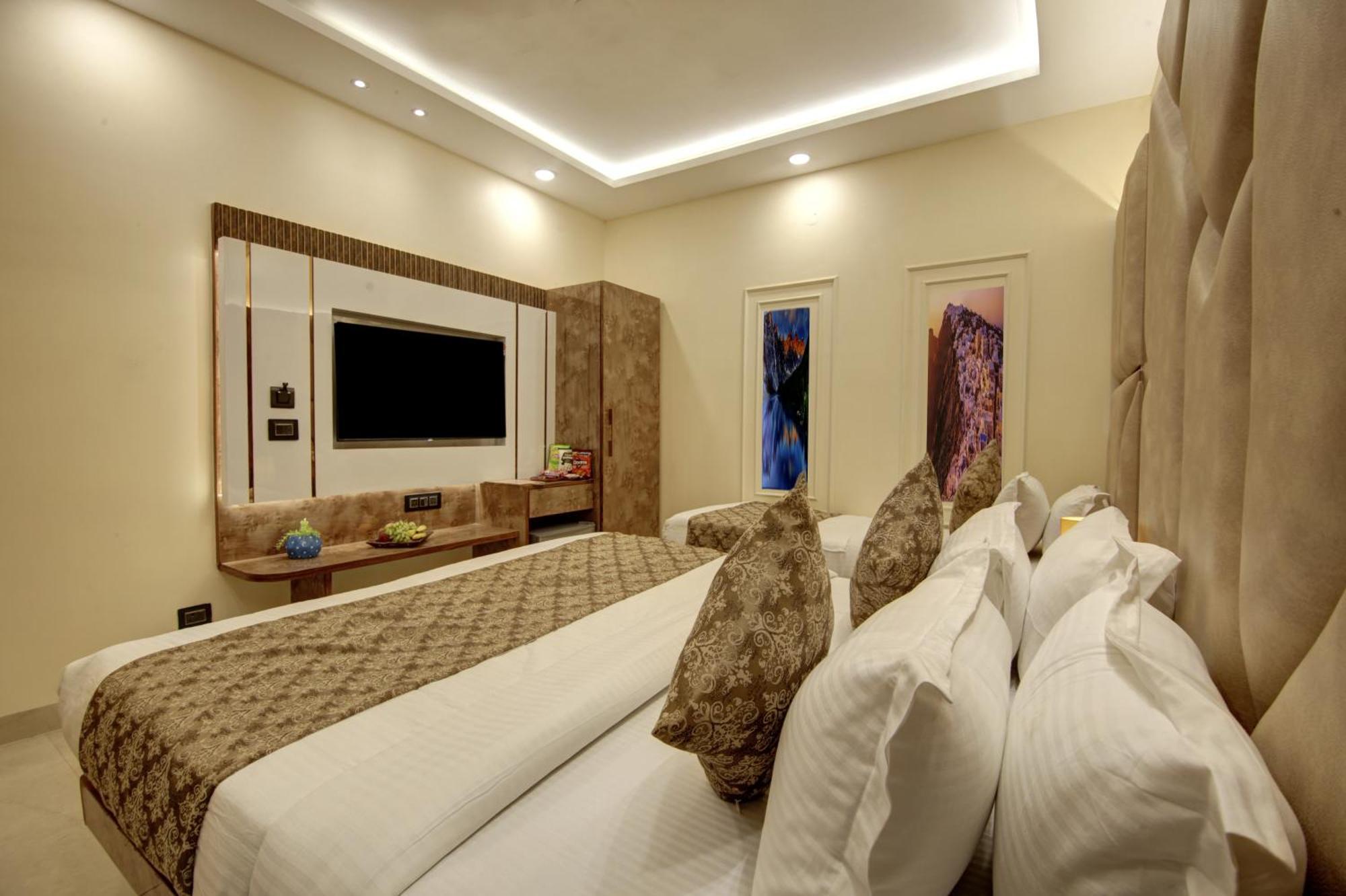 Bless Inn - Near Connaught Place Nowe Delhi Zewnętrze zdjęcie