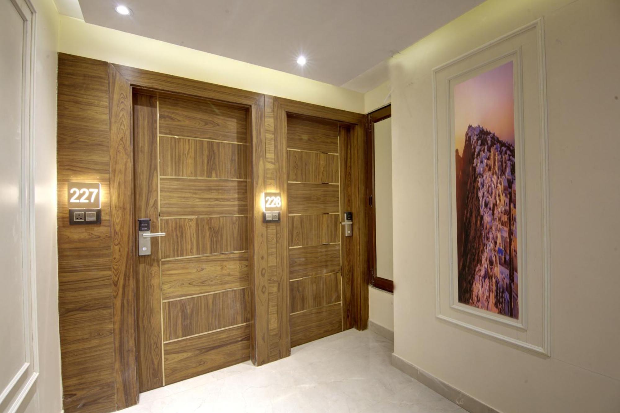 Bless Inn - Near Connaught Place Nowe Delhi Zewnętrze zdjęcie