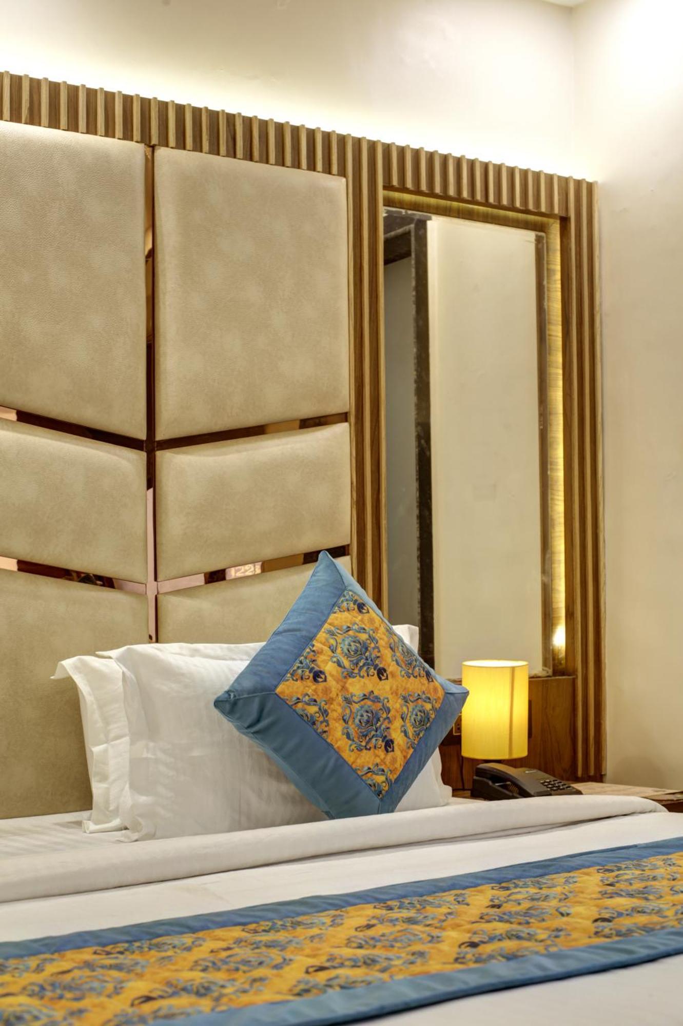 Bless Inn - Near Connaught Place Nowe Delhi Zewnętrze zdjęcie