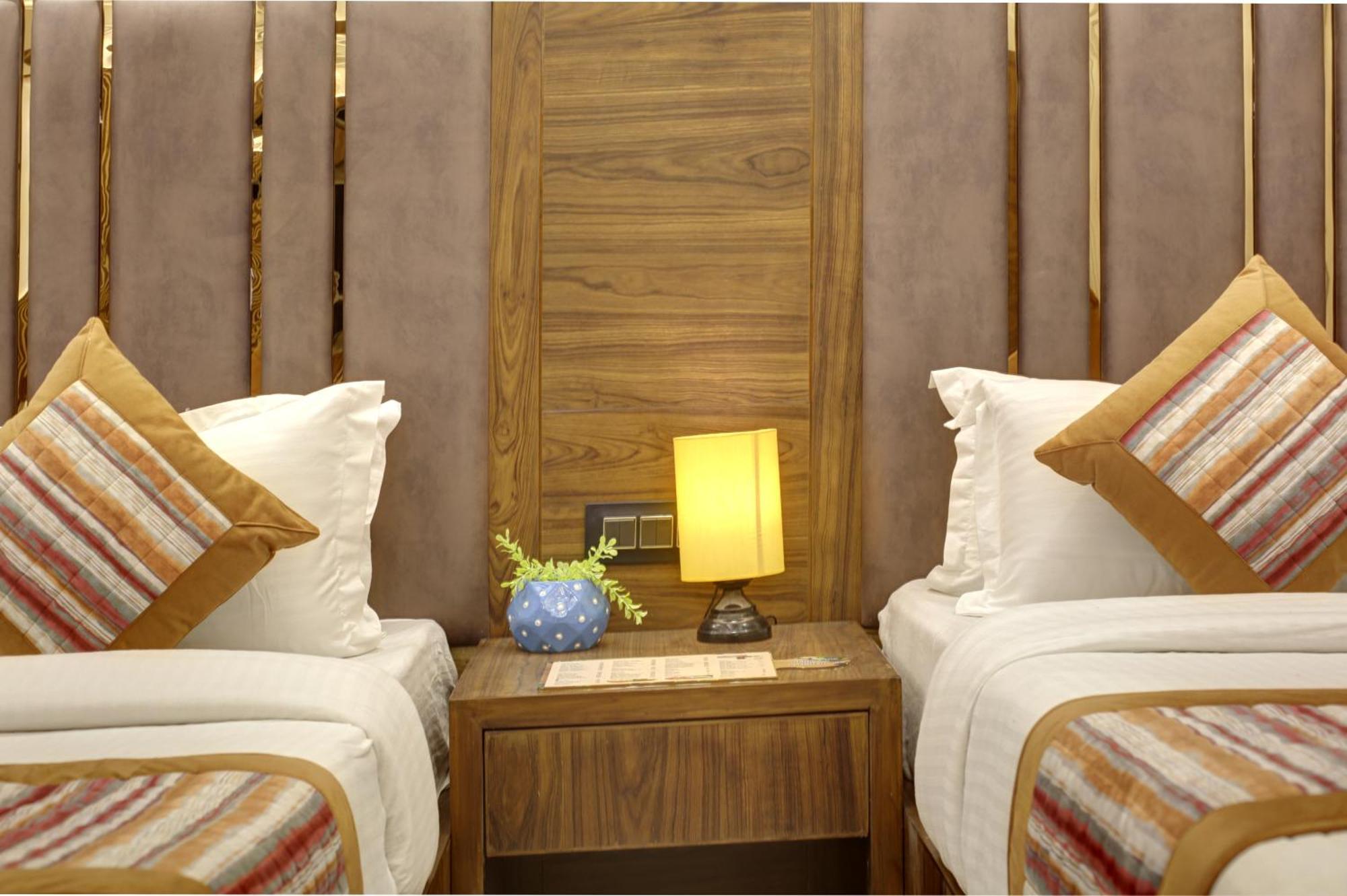 Bless Inn - Near Connaught Place Nowe Delhi Zewnętrze zdjęcie